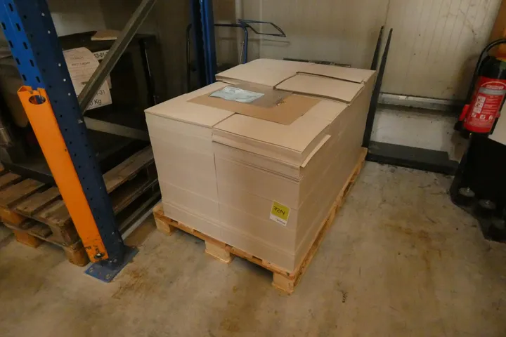 Konvolut Zuschnitte GK 250x350mm Umfang: Palette mit Inhalt
